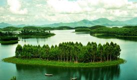 Lago Thac Ba 