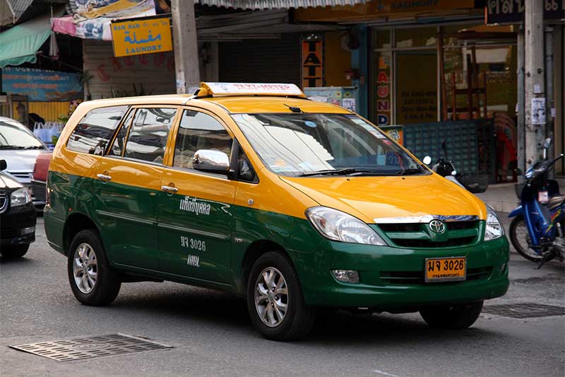 Táxis particulares em Camboja 