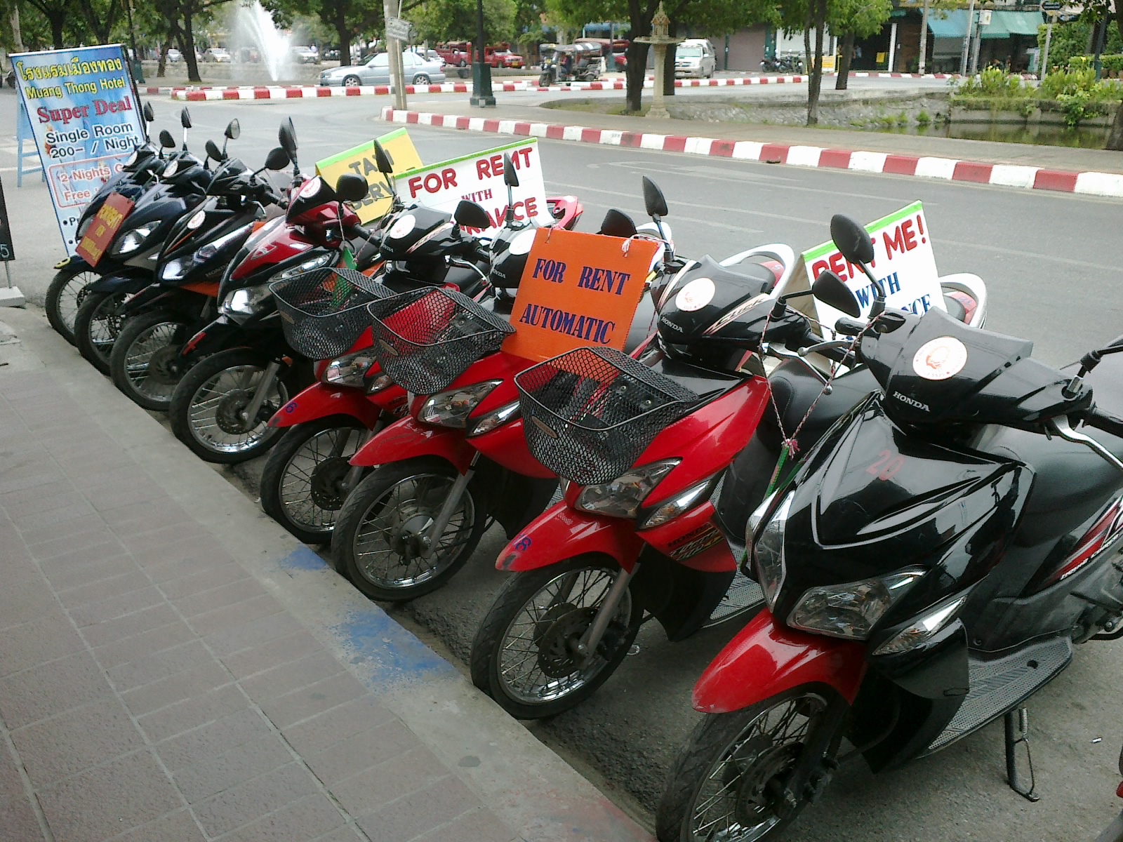 Golpe de roubo de motocicleta - Visitar Camboja