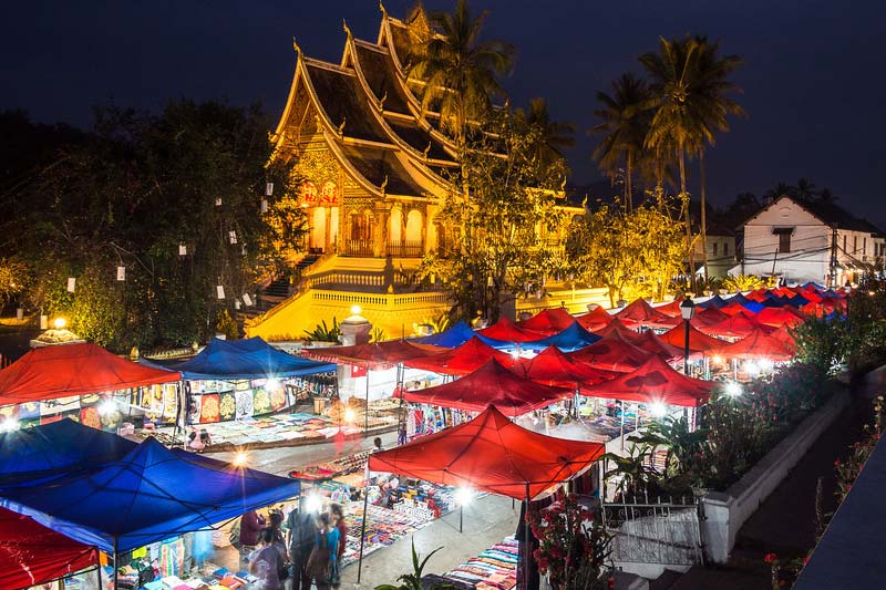 Dez coisas para ver no Laos - Mercado noturno de Luang Prabang