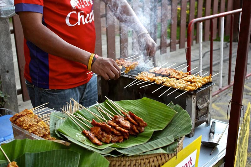 Carnes grelhadas - Comida Tailandesa