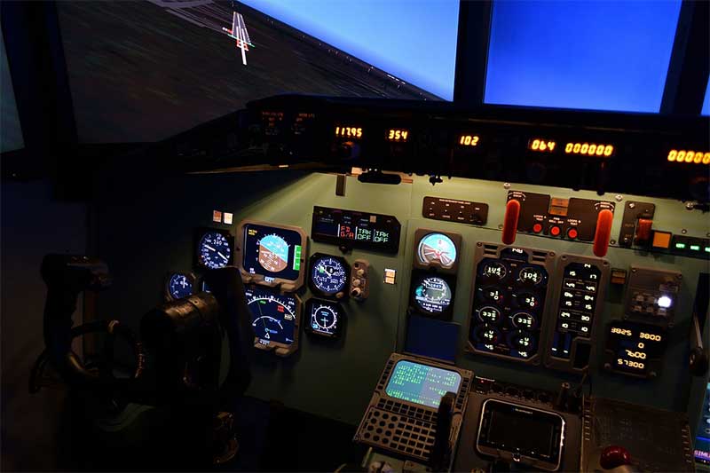 Cabine simulada do Boeing 737 em Banguecoque - Viagem em família Tailândia