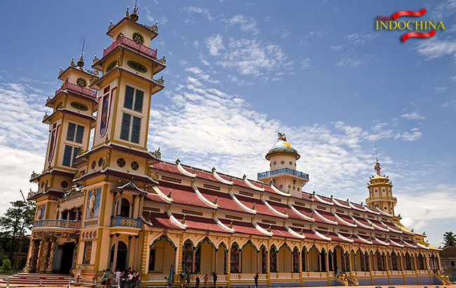 cao-dai-temple, vietnam