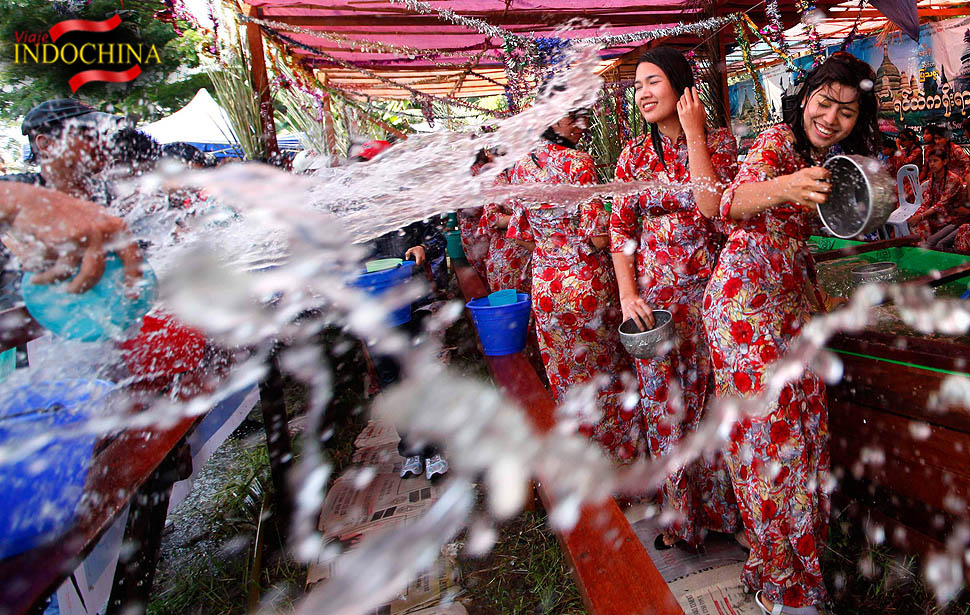 Vacaciones Myanmar en Thingyan festival