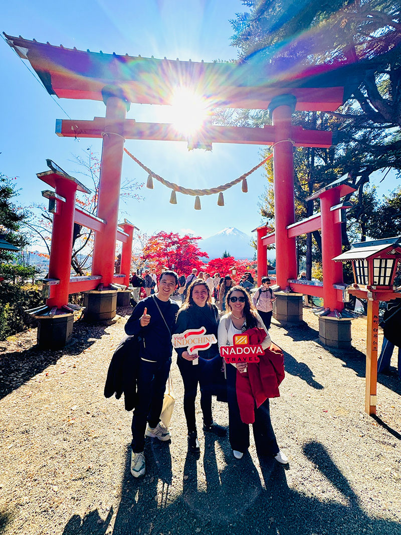 Turistas en su viaje a Japón