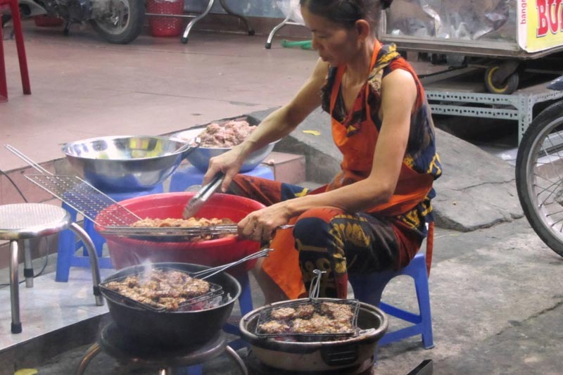 Comida callejera barata en Vietnam Vacaciones