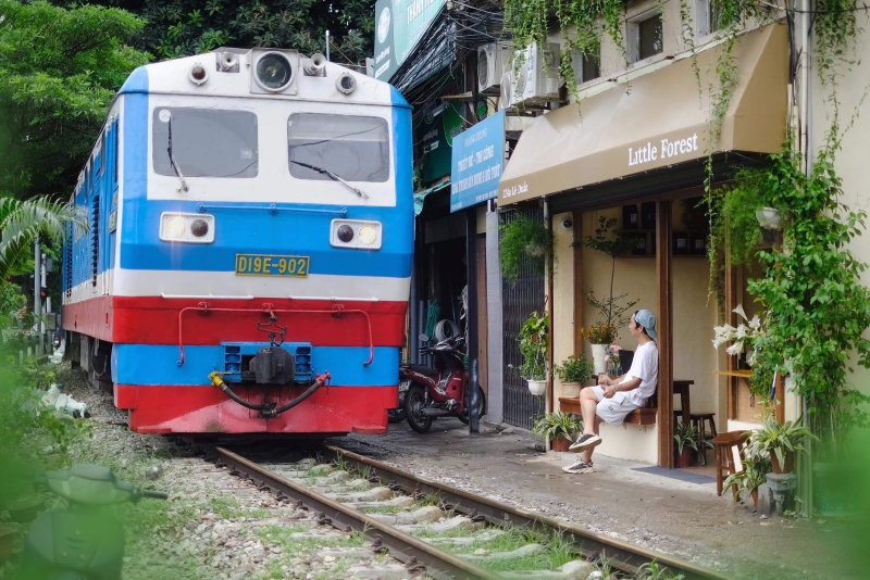 The Railway Hanoi