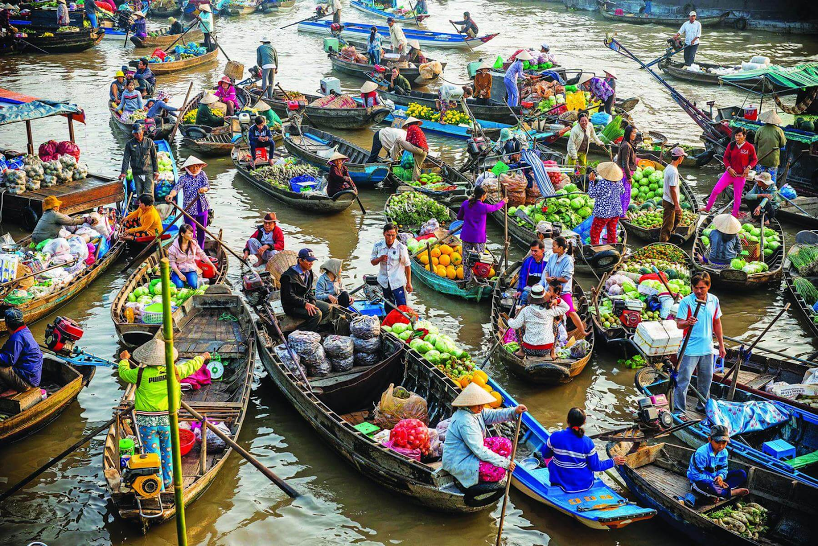 Explore los coloridos mercados flotantes en el delta del Mekong