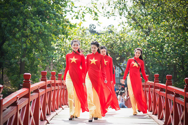 Ao dai - Trajes típicos de las mujeres Viajes a Vietnam - Trajes típicos de las mujeres