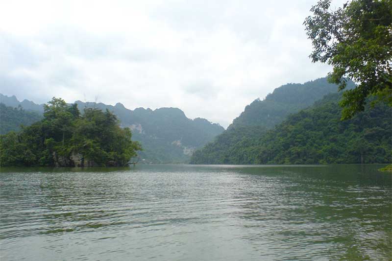 Lago de Ba Be en Parque Nacional Ba Be Lago de Ba Be