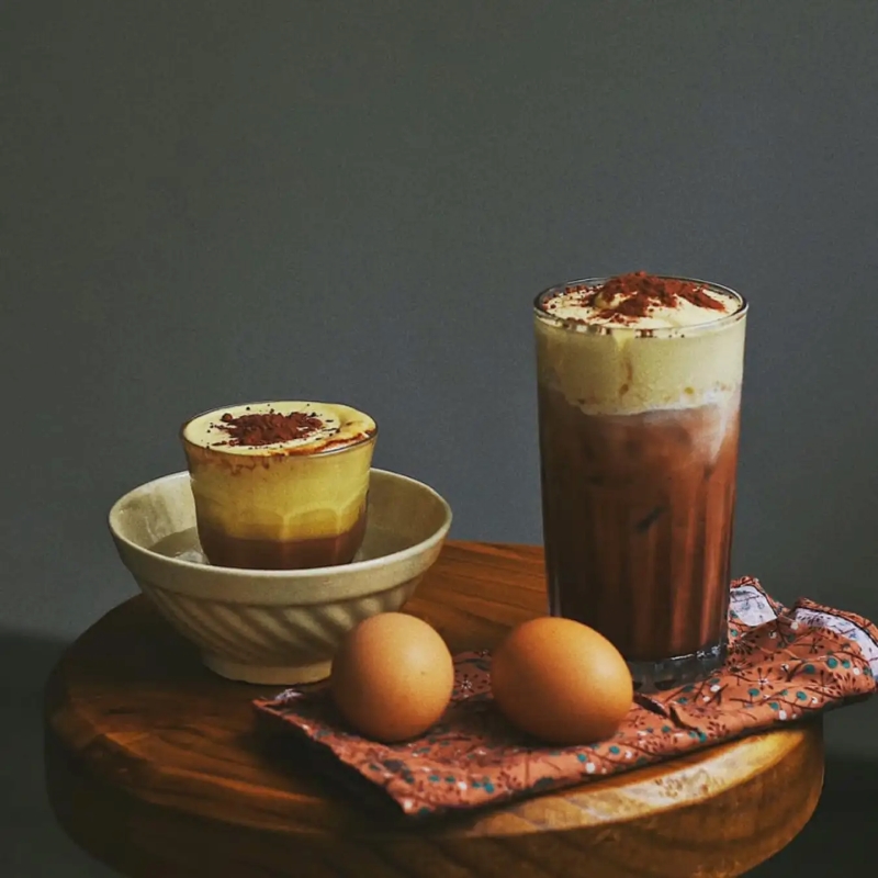 cafc3a9-con-huevo Café con huevo