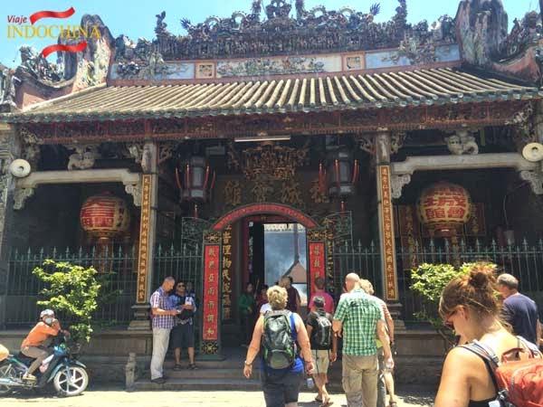 http://viajeindochina.com/tipo-de-tour/tours-en-vietnam/