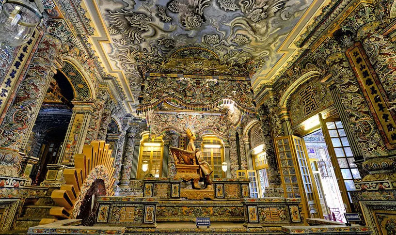 La Tumba de Khai Dinh La Tumba de Khai Dinh, Vietnam