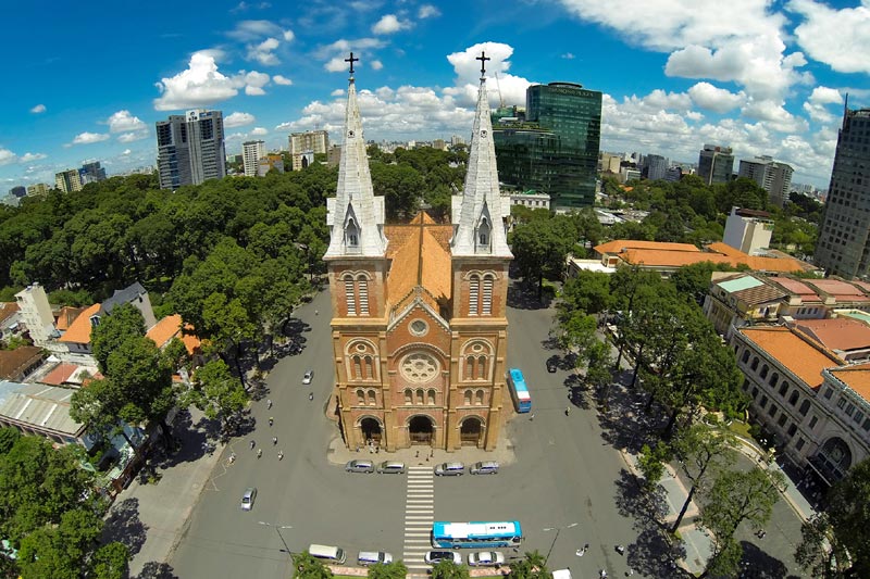 Notre- Dame Basilica en Ciudad Ho Chi Minh Notre- Dame Basilica - Ciudad Ho Chi Minh