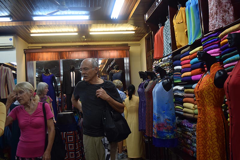 Las tiendas de sastres en Hoian Viajes a Vietnam - Las tiendas de sastres en Hoian