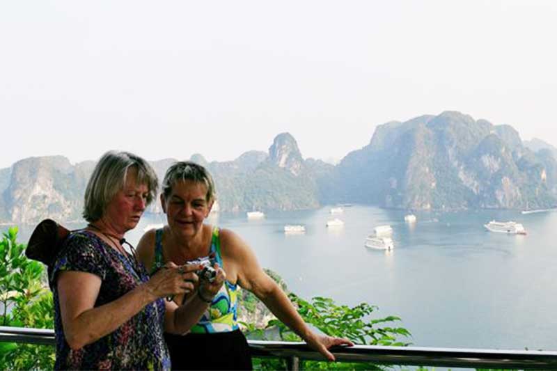 01-Vietnam-Tours-Halong-Bay 01-Vietnam-Tours-Halong-Bay