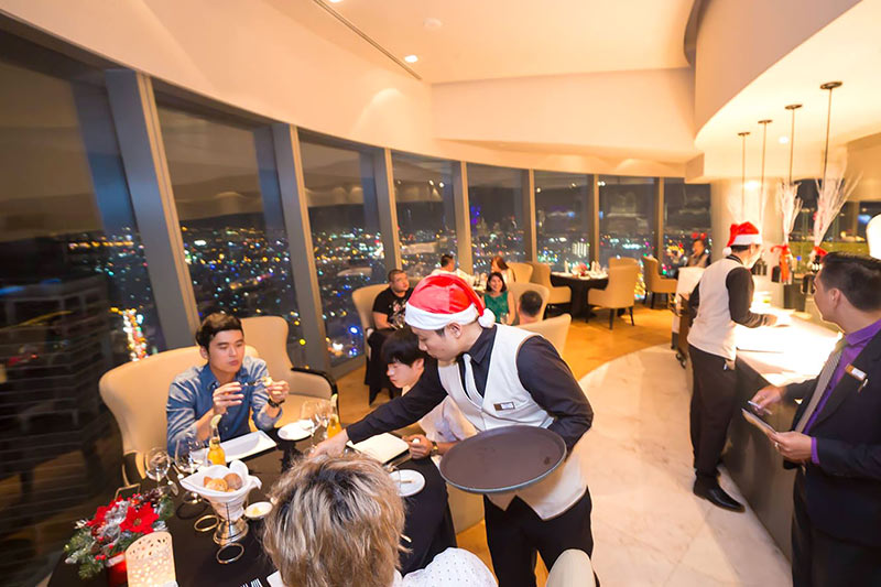 Jantar ao ar livre - Bitexco Tower - Vietnã Jantar ao ar livre - Bitexco Tower - Descobrir Vietnã