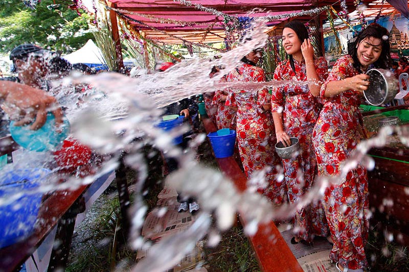 Festival da Agua de Thingyan - Myanmar Festival da Agua de Thingyan - Visitar Myanmar