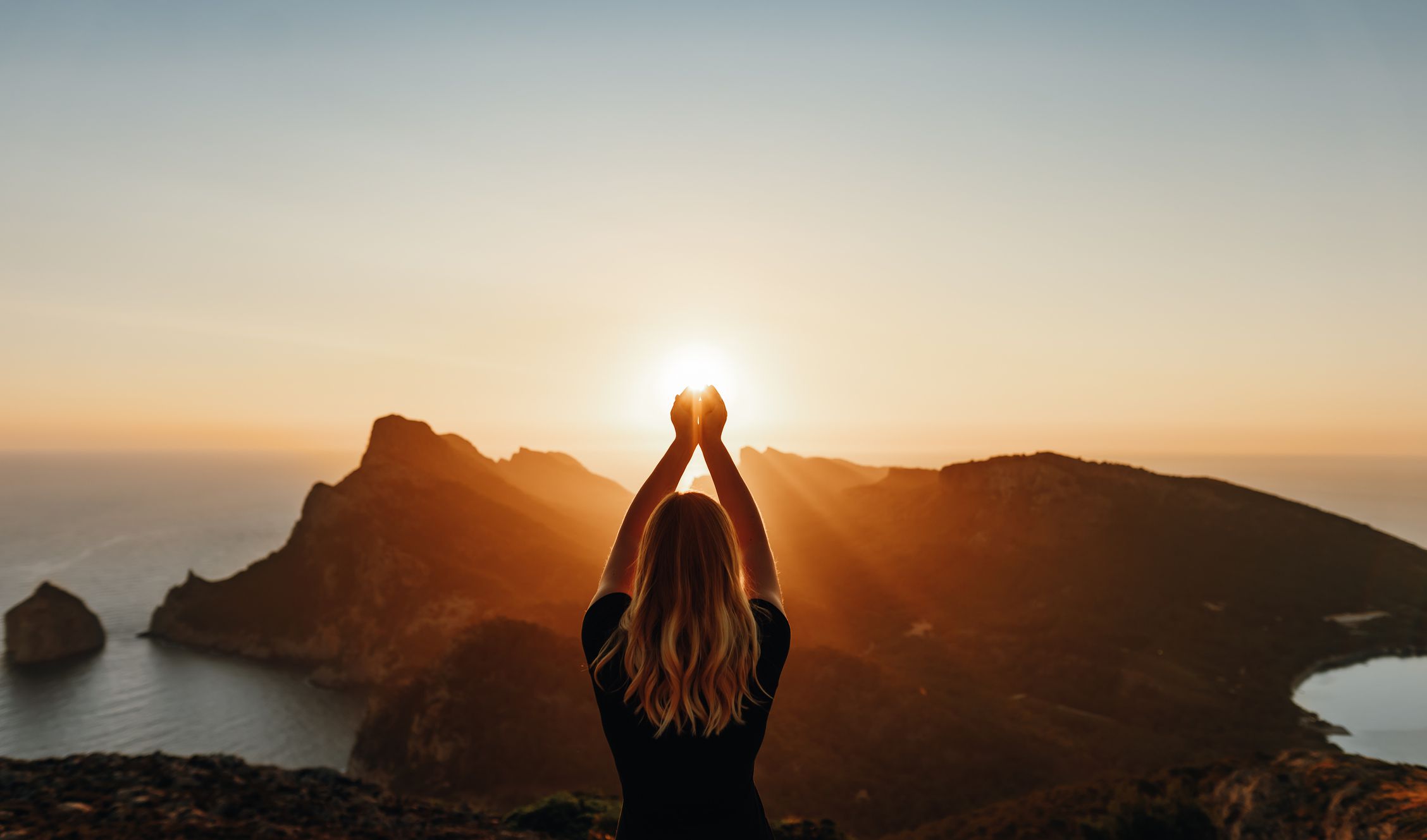 gettyimages-1267497795-13698b82368a49bfb5f0f821011fd73d How to Live in the Moment