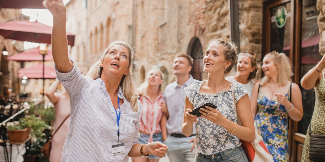 guided-city-walking-tour Viaje guiado en grupo