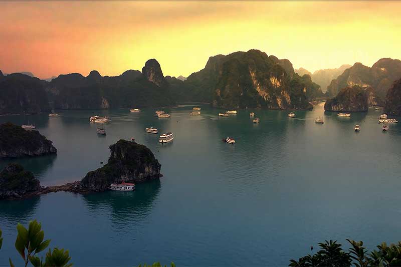 Baía de Halong, Vietnã Baía de Halong, Vietnã
