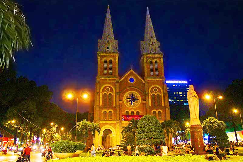 Celebrar o Natal em Ho Chi Minh, Vietnã Celebrar o Natal em Ho Chi Minh, Vietnã
