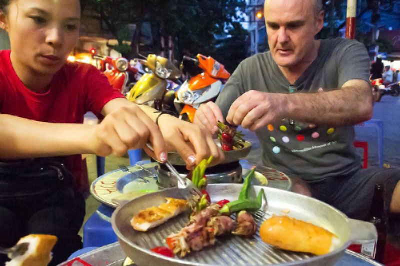Comida de rua de Hanói - Vietnã Comida de rua de Hanói - Viagens para Hanói