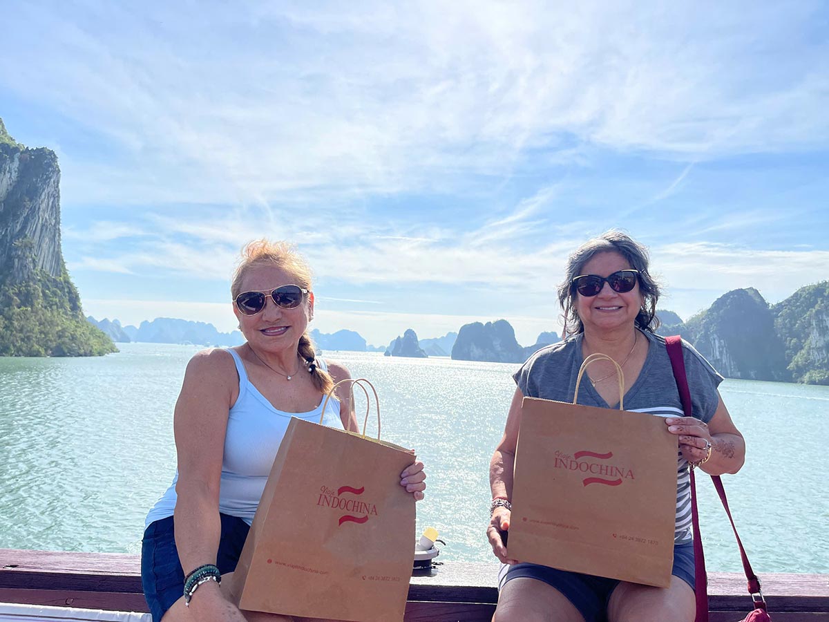 Iglesias-Blanca-Leda-halong-vietnam