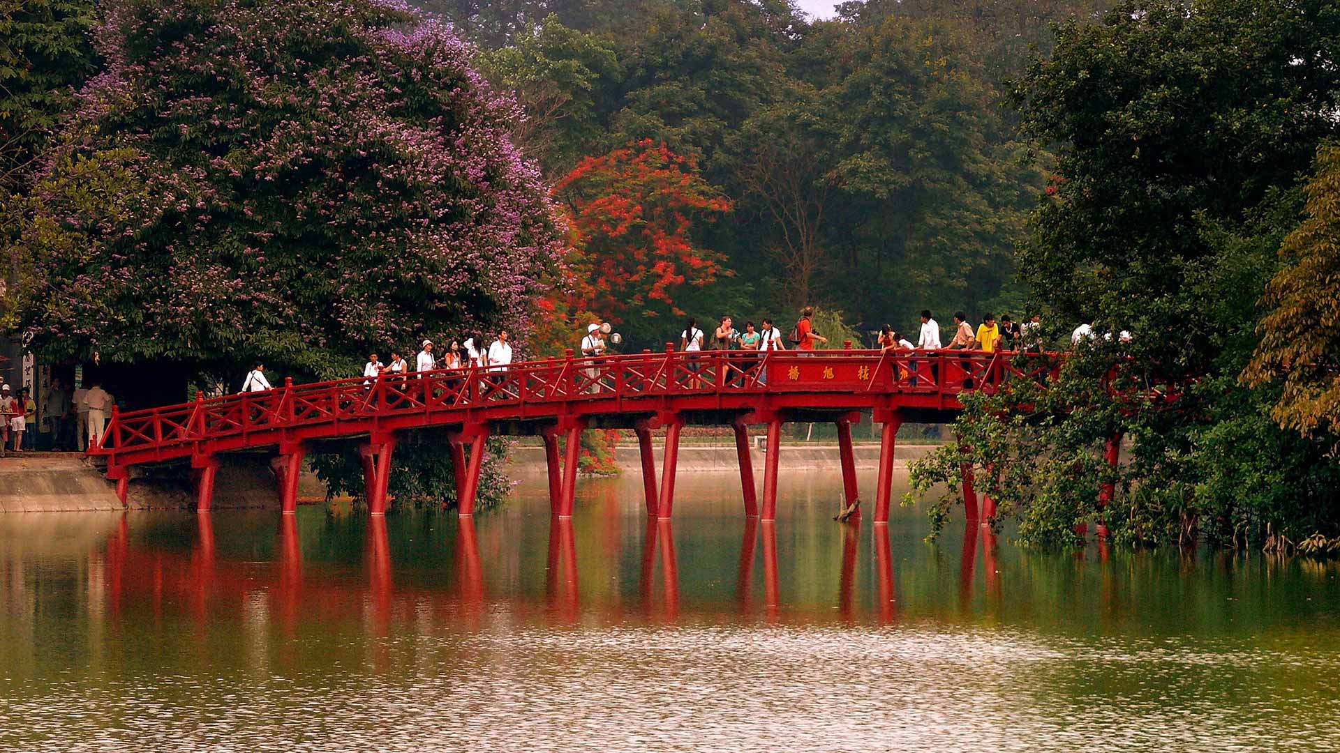 Hoan Liem Lake