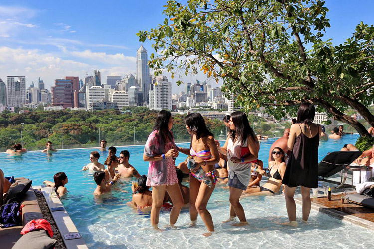 piscina no hotel de Sofitel So Bangkok piscina no hotel de Sofitel So Bangkok